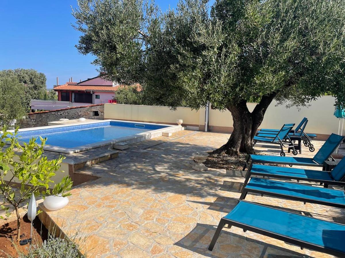 Villa Luger Eg Ražanj Εξωτερικό φωτογραφία